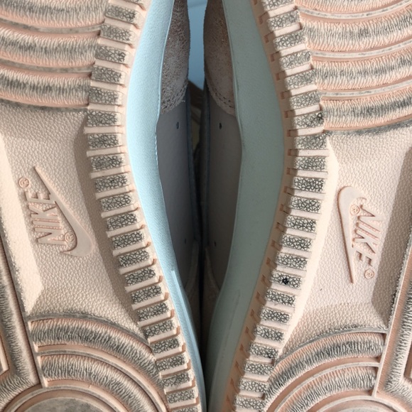 2018 Nike Air Force 1 sneakers worn once! Rose and rose gold! - Picture 16 of 17
